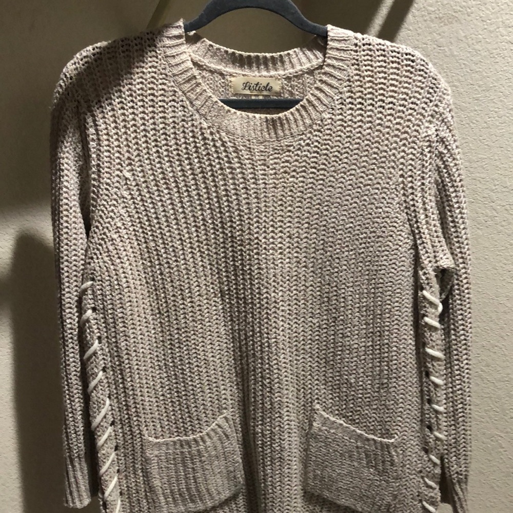 Listicle tan sweater with pockets